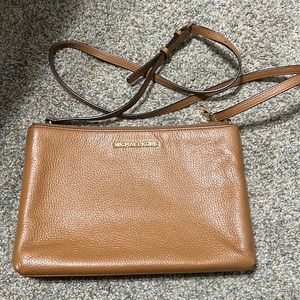 Large Michael Kors Brown crossbody
